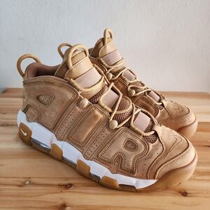 Nike Air More Uptempo Men's Wheat White  AA4060-200 Size 11 Sneakers Shoe
